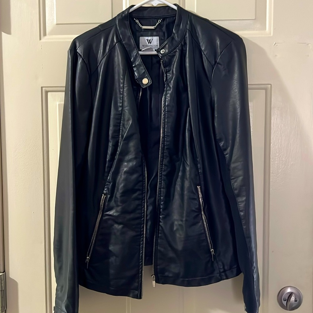 Worthington leather jacket size large in excellent condition.